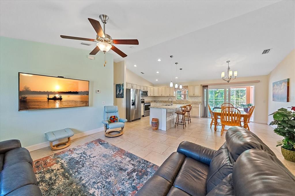 Active With Contract: $524,500 (3 beds, 2 baths, 1427 Square Feet)