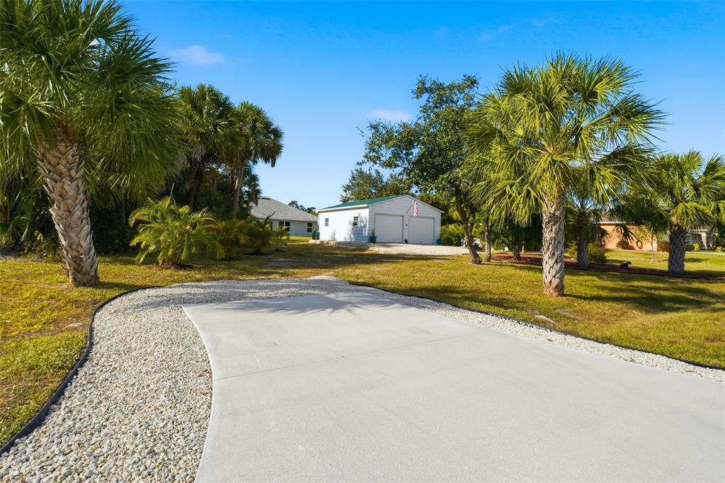 Active With Contract: $524,500 (3 beds, 2 baths, 1427 Square Feet)