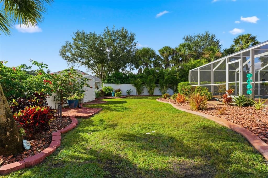 Active With Contract: $524,500 (3 beds, 2 baths, 1427 Square Feet)