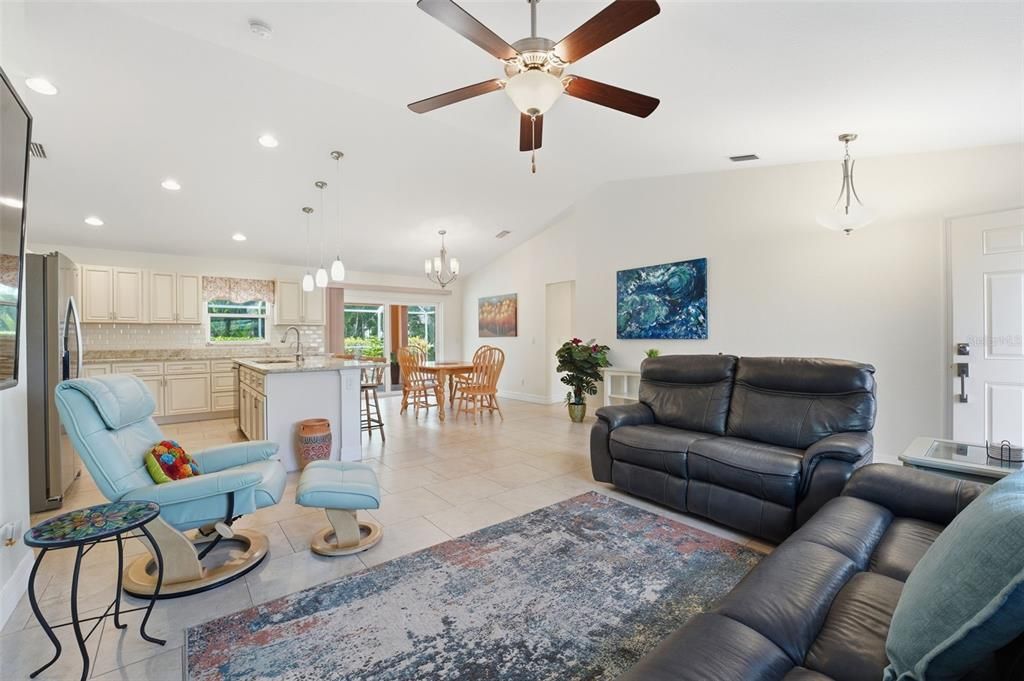 Active With Contract: $524,500 (3 beds, 2 baths, 1427 Square Feet)