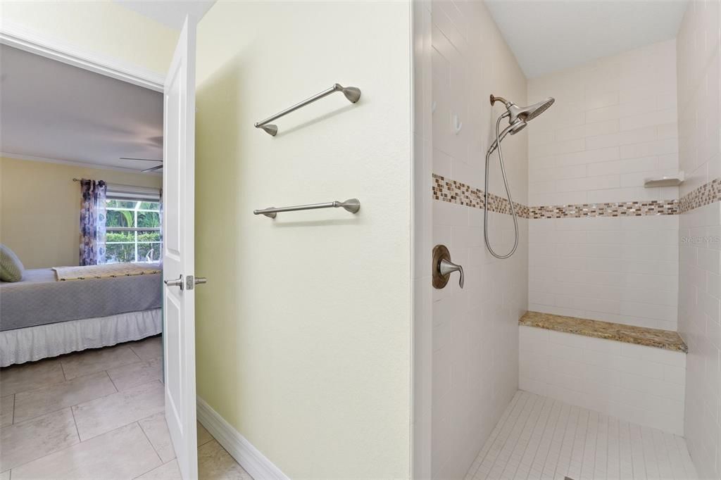 Active With Contract: $524,500 (3 beds, 2 baths, 1427 Square Feet)