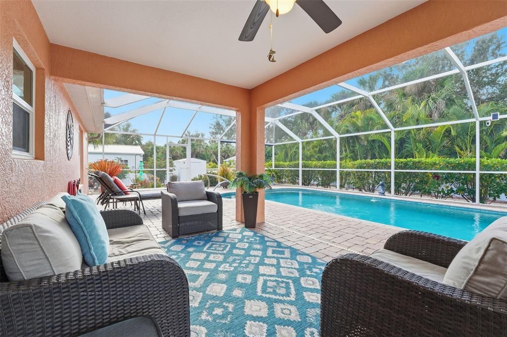 Active With Contract: $524,500 (3 beds, 2 baths, 1427 Square Feet)