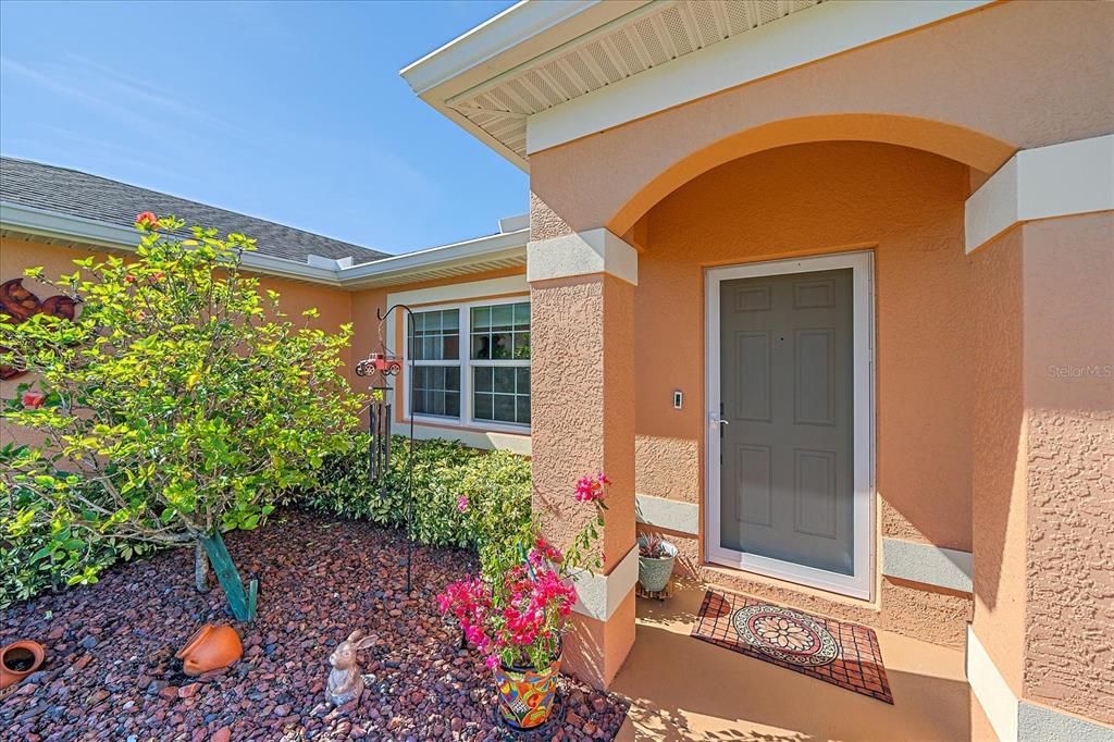 Active With Contract: $524,500 (3 beds, 2 baths, 1427 Square Feet)