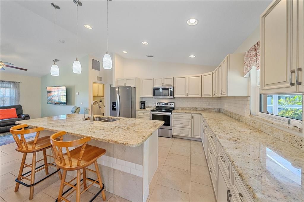 Active With Contract: $524,500 (3 beds, 2 baths, 1427 Square Feet)