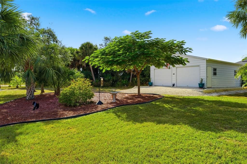 Active With Contract: $524,500 (3 beds, 2 baths, 1427 Square Feet)