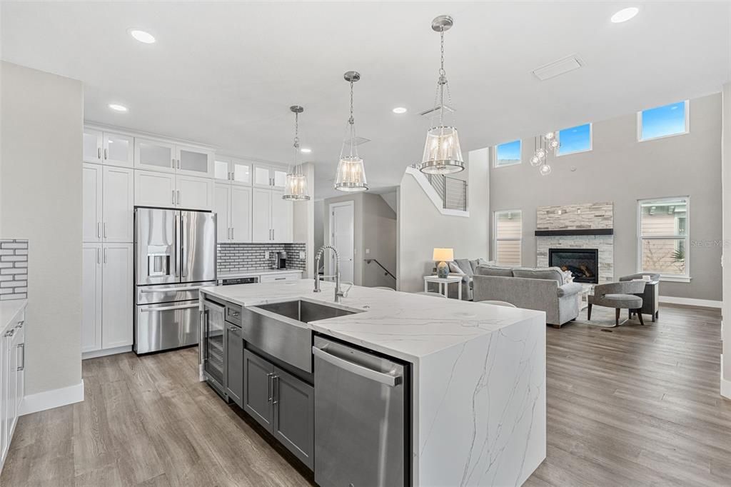 На продажу: $3,495,000 (4 спален, 4 ванн, 6200 Квадратных фут)