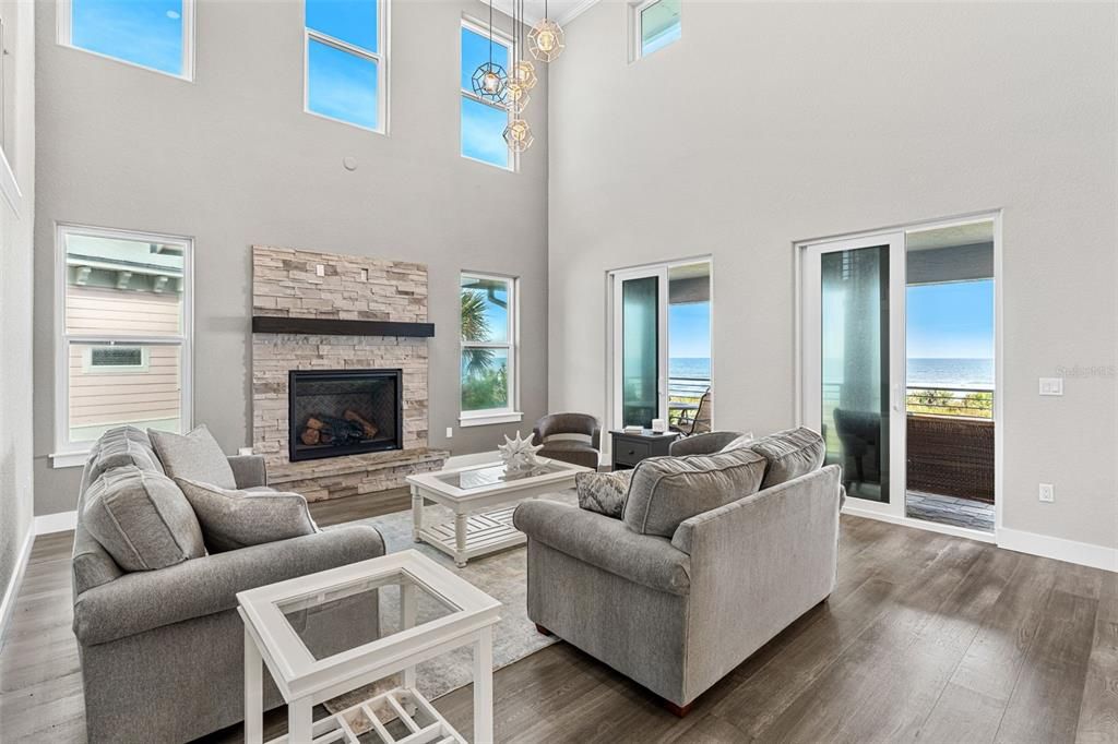 На продажу: $3,495,000 (4 спален, 4 ванн, 6200 Квадратных фут)