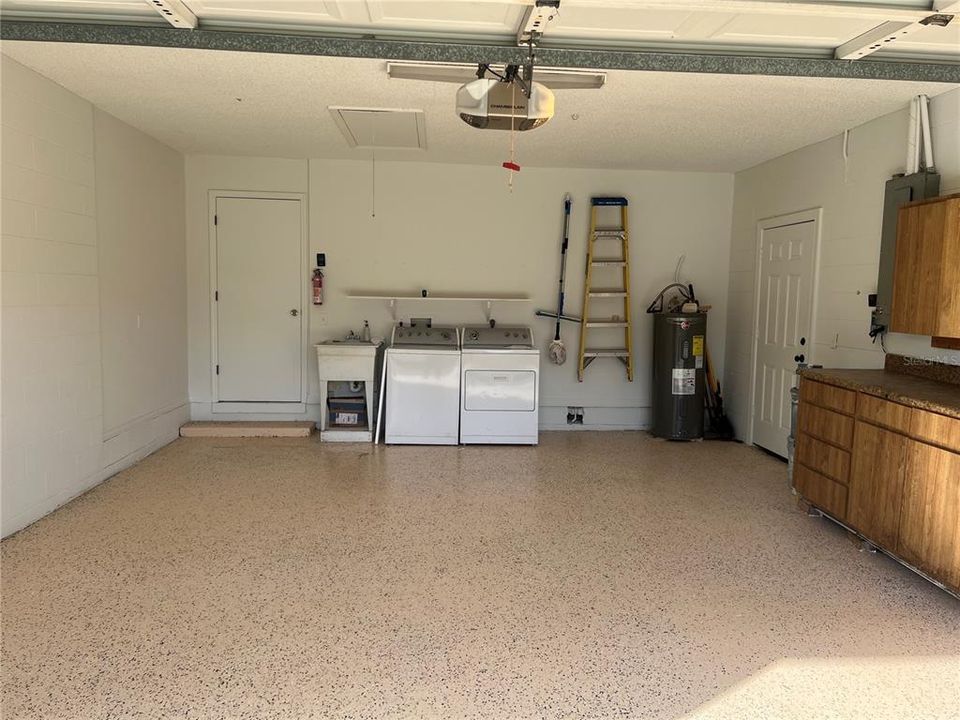 Activo con contrato: $364,999 (3 camas, 2 baños, 1530 Pies cuadrados)