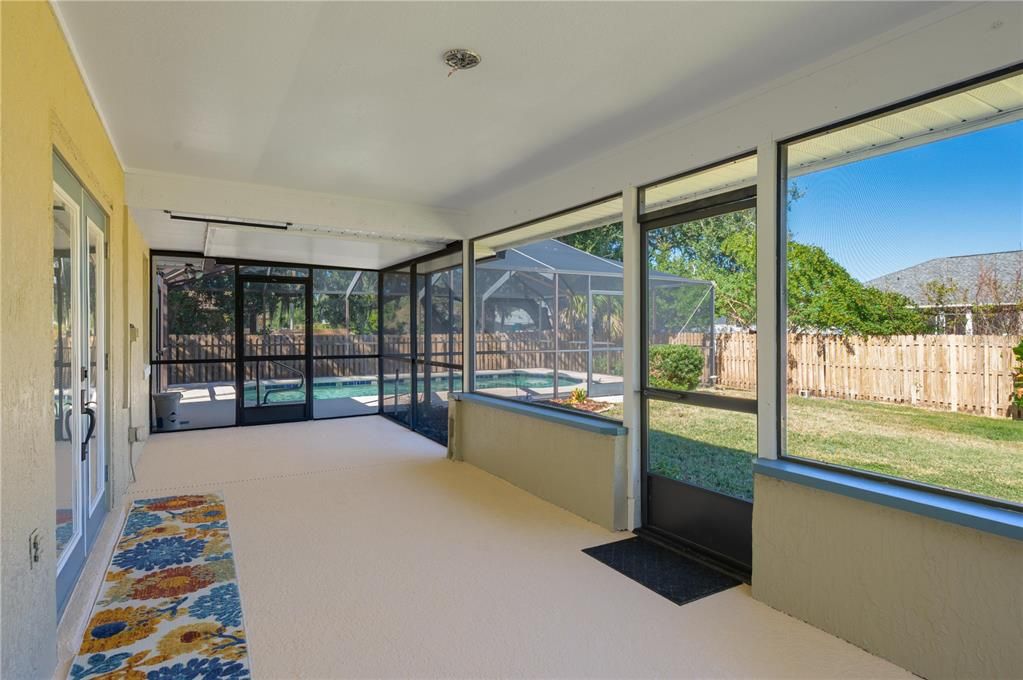 Activo con contrato: $364,999 (3 camas, 2 baños, 1530 Pies cuadrados)