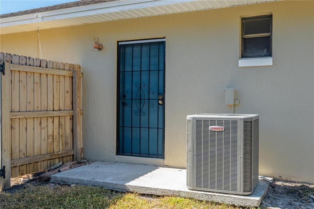 Activo con contrato: $364,999 (3 camas, 2 baños, 1530 Pies cuadrados)