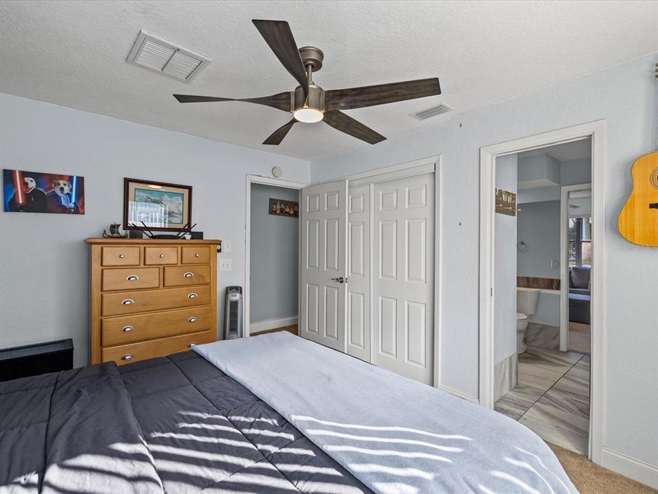 Active With Contract: $350,000 (3 beds, 2 baths, 1952 Square Feet)