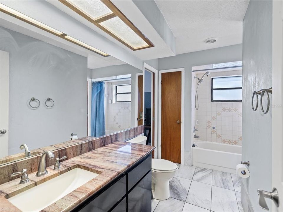 Active With Contract: $350,000 (3 beds, 2 baths, 1952 Square Feet)