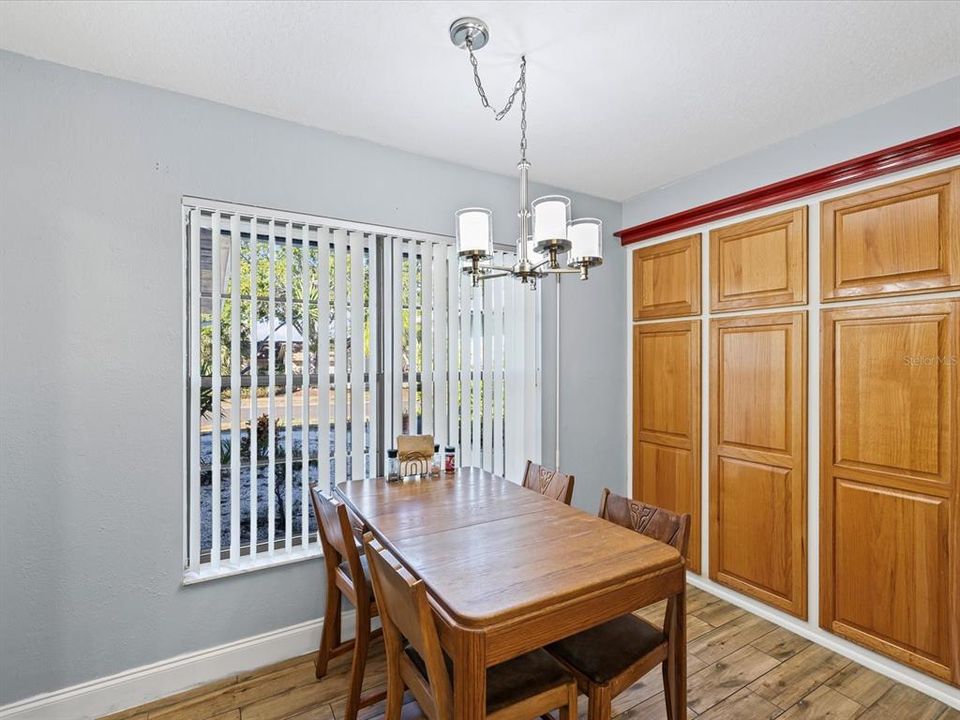 Active With Contract: $350,000 (3 beds, 2 baths, 1952 Square Feet)