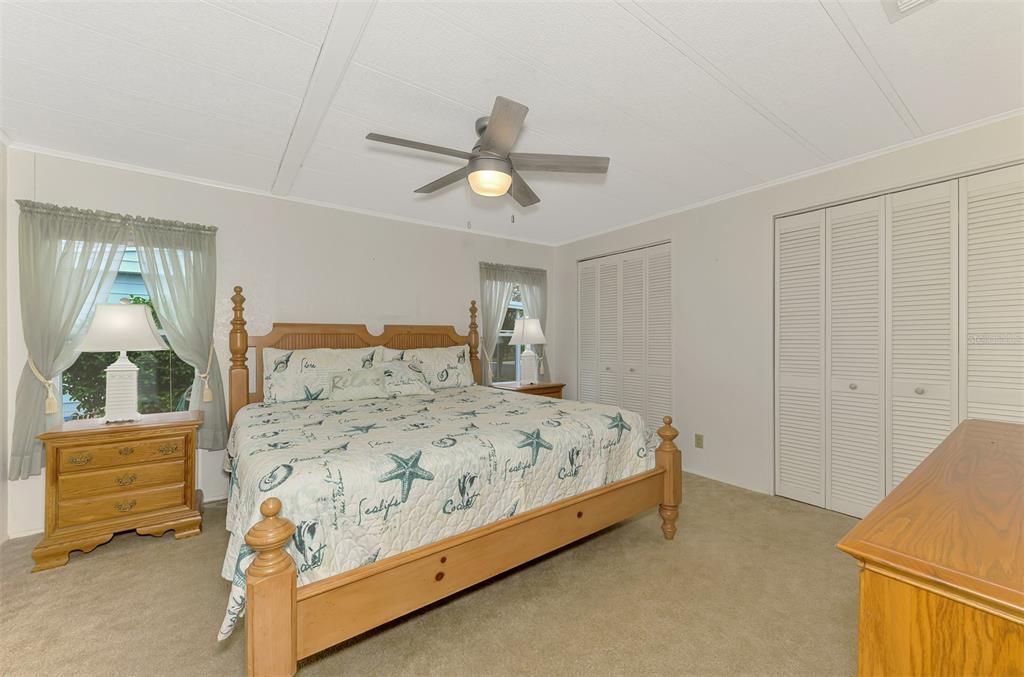 Под контрактом: $139,700 (2 спален, 2 ванн, 1248 Квадратных фут)