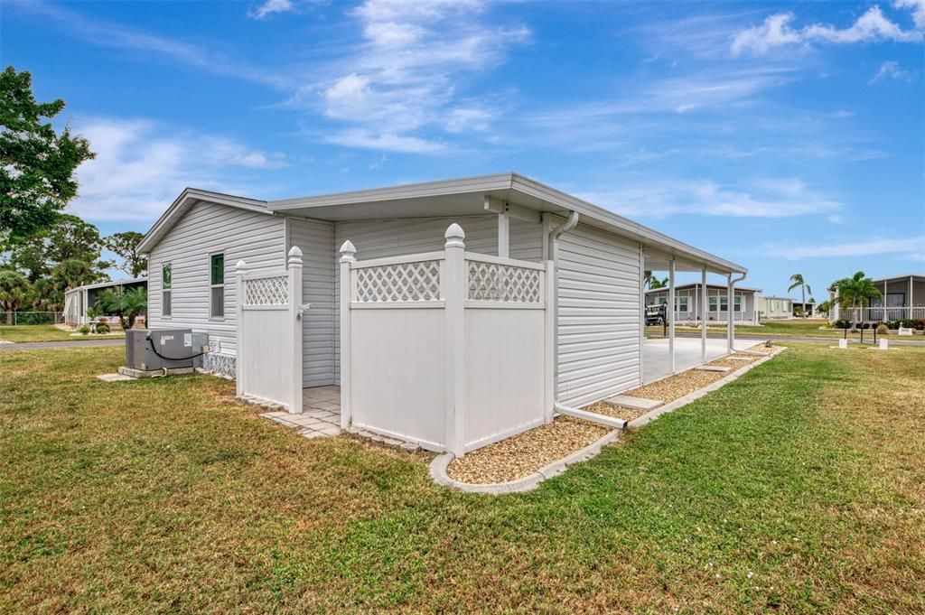 Под контрактом: $139,700 (2 спален, 2 ванн, 1248 Квадратных фут)