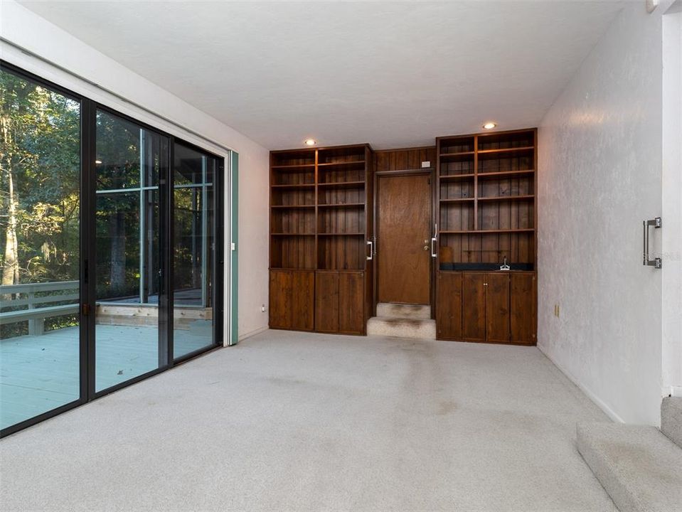 For Sale: $525,000 (4 beds, 3 baths, 2086 Square Feet)