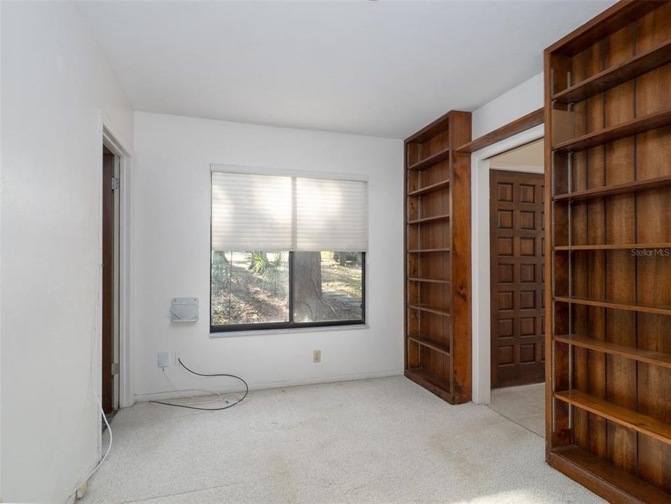 For Sale: $525,000 (4 beds, 3 baths, 2086 Square Feet)