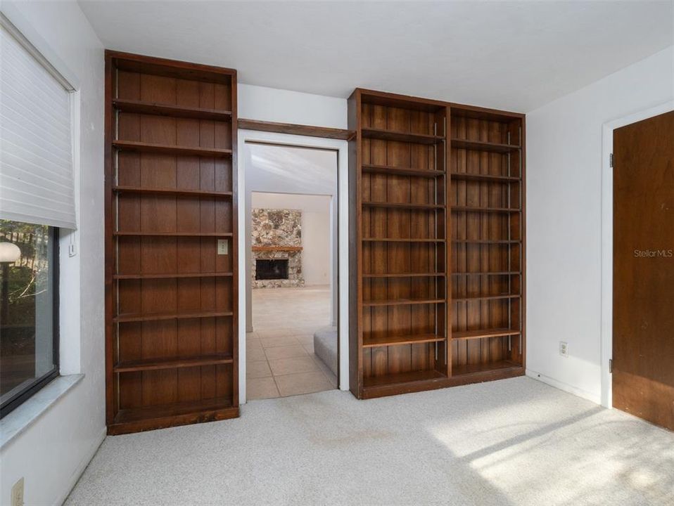 For Sale: $525,000 (4 beds, 3 baths, 2086 Square Feet)