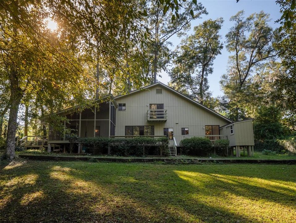 For Sale: $525,000 (4 beds, 3 baths, 2086 Square Feet)