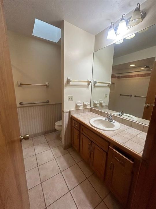 For Rent: $2,300 (3 beds, 3 baths, 1650 Square Feet)