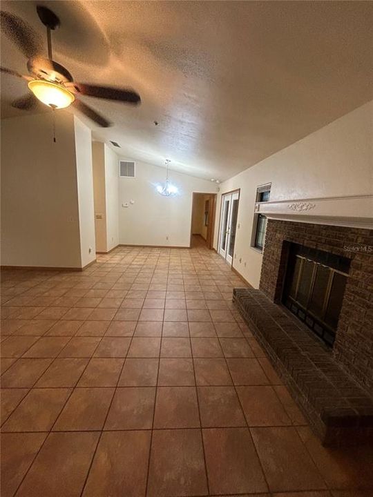 For Rent: $2,300 (3 beds, 3 baths, 1650 Square Feet)
