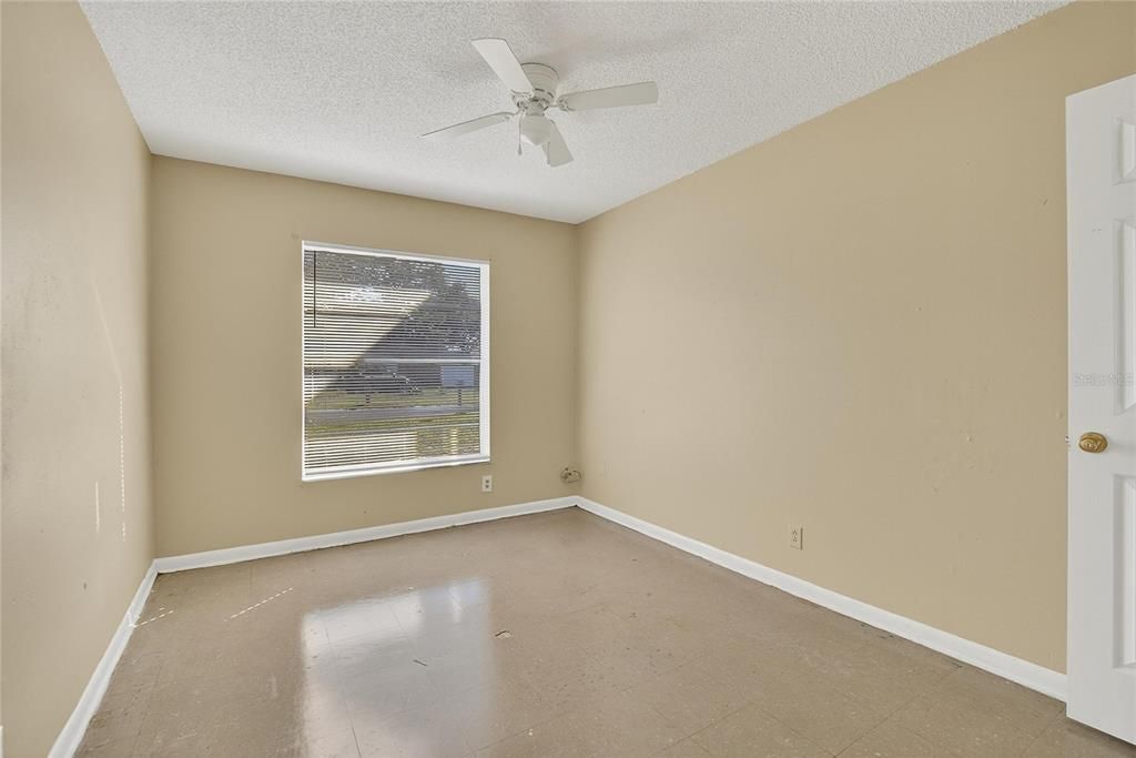 Active With Contract: $285,000 (4 beds, 2 baths, 1158 Square Feet)