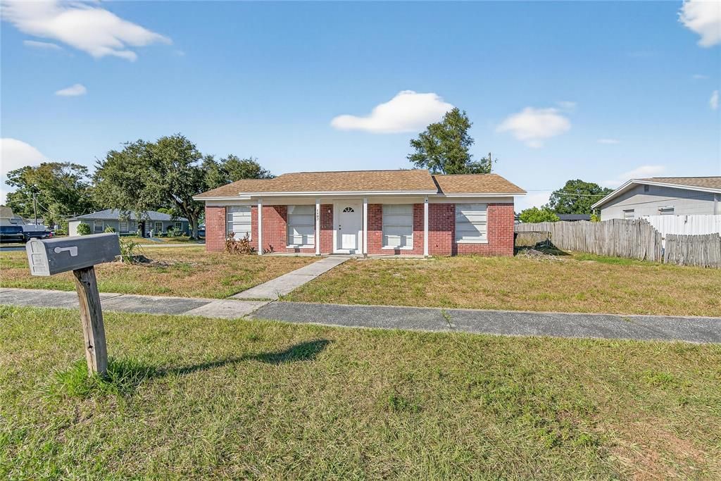 Active With Contract: $285,000 (4 beds, 2 baths, 1158 Square Feet)