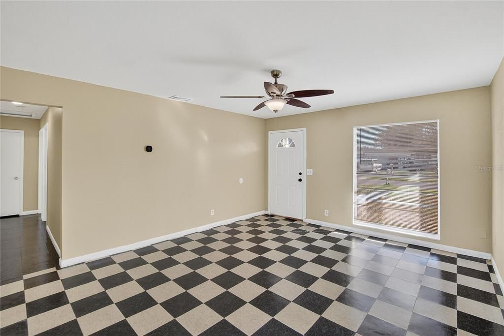 Active With Contract: $285,000 (4 beds, 2 baths, 1158 Square Feet)