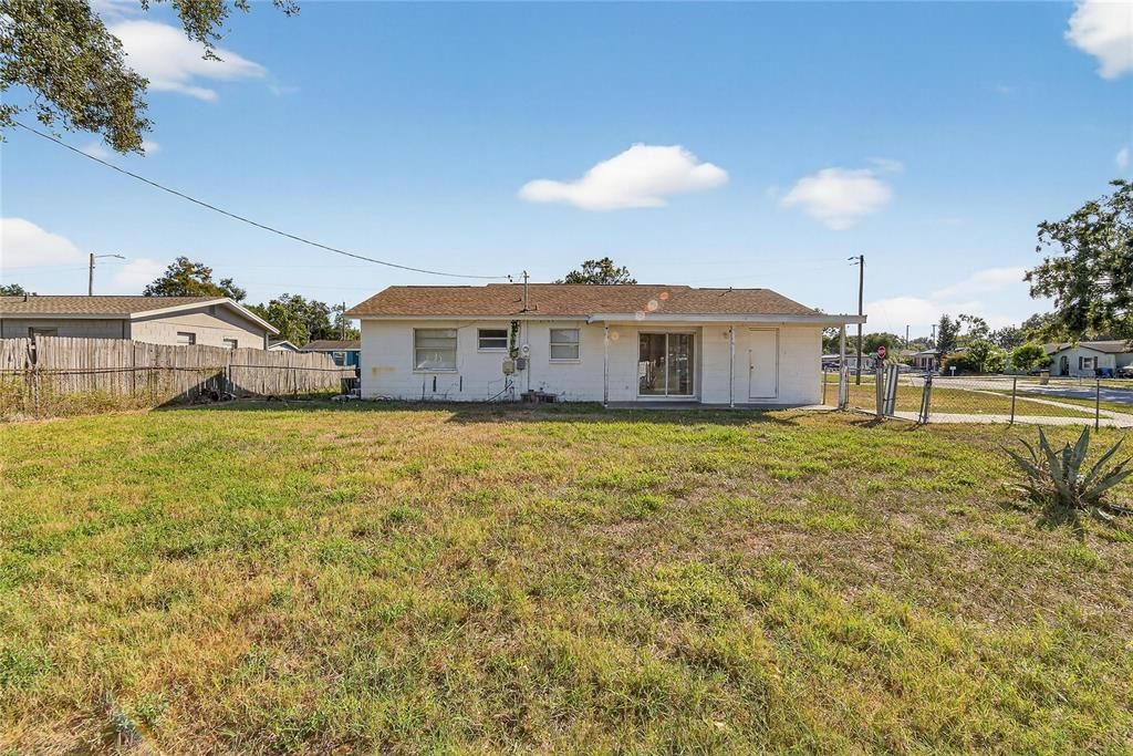 Active With Contract: $285,000 (4 beds, 2 baths, 1158 Square Feet)