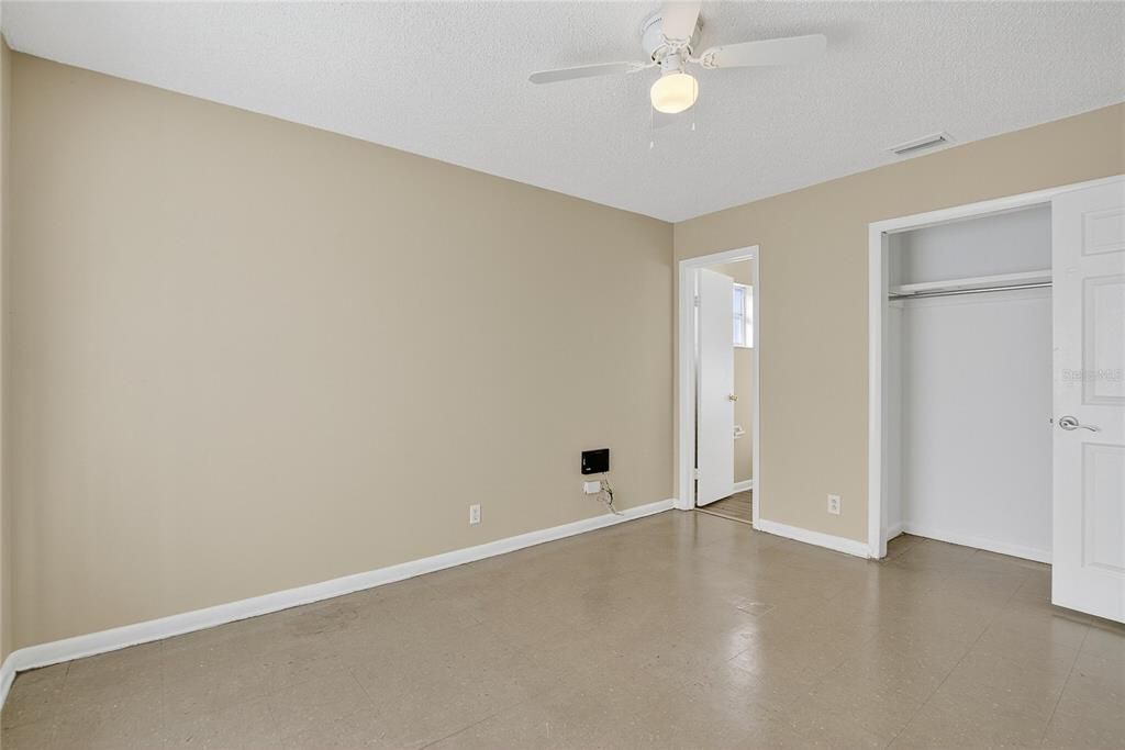 Active With Contract: $285,000 (4 beds, 2 baths, 1158 Square Feet)