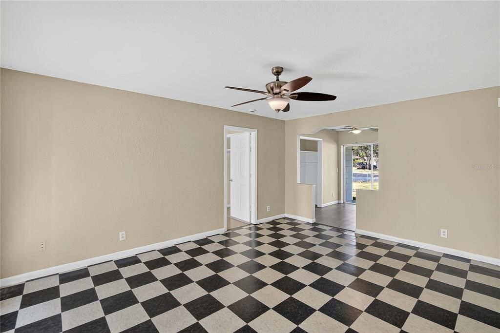 Active With Contract: $285,000 (4 beds, 2 baths, 1158 Square Feet)