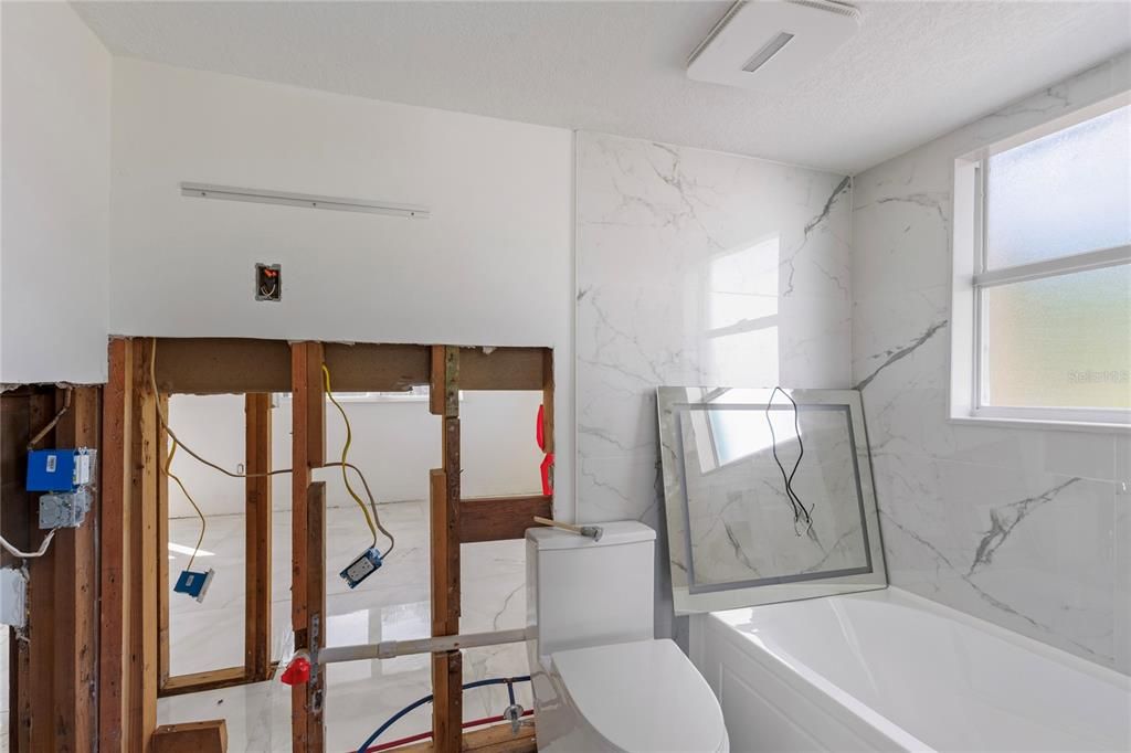 Activo con contrato: $710,000 (3 camas, 2 baños, 1398 Pies cuadrados)