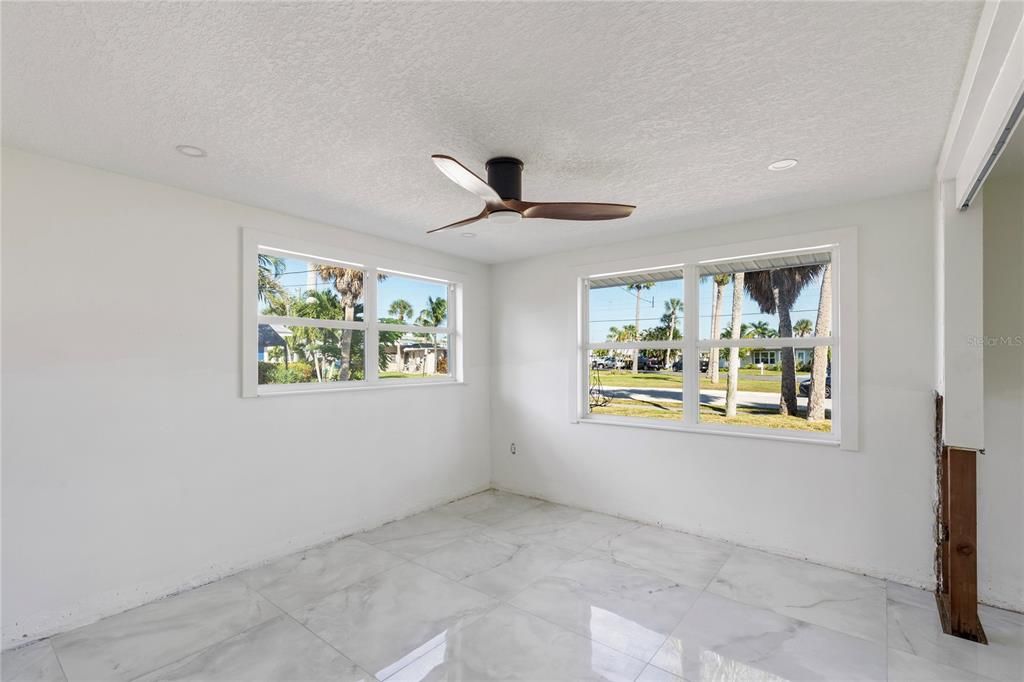 Activo con contrato: $710,000 (3 camas, 2 baños, 1398 Pies cuadrados)