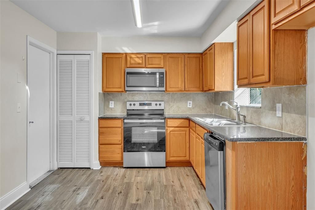 En Venta: $329,000 (3 camas, 2 baños, 1160 Pies cuadrados)