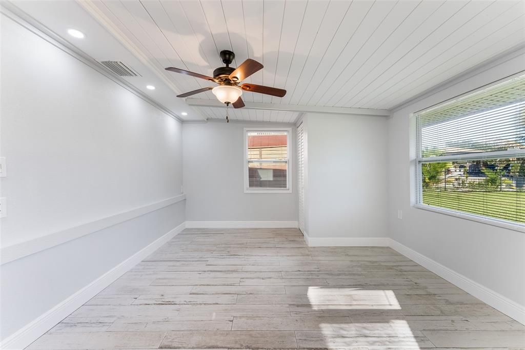 待售: $450,000 (2 贝兹, 2 浴室, 1192 平方英尺)