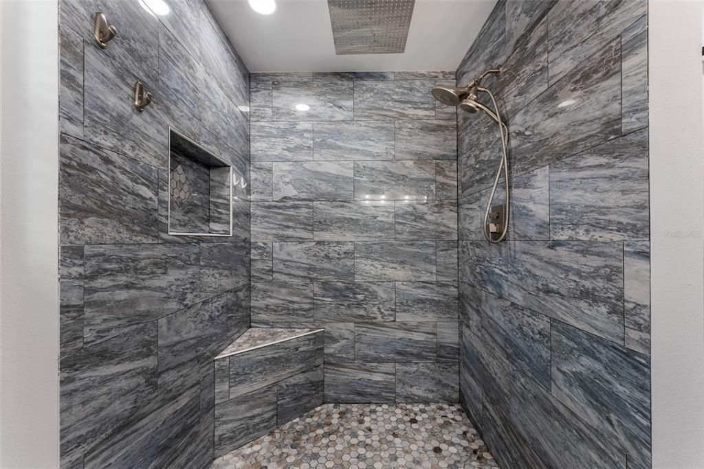 待售: $450,000 (2 贝兹, 2 浴室, 1192 平方英尺)