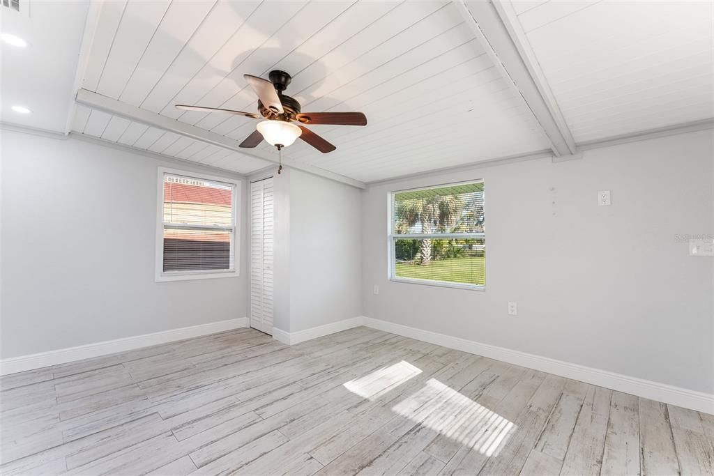 待售: $450,000 (2 贝兹, 2 浴室, 1192 平方英尺)