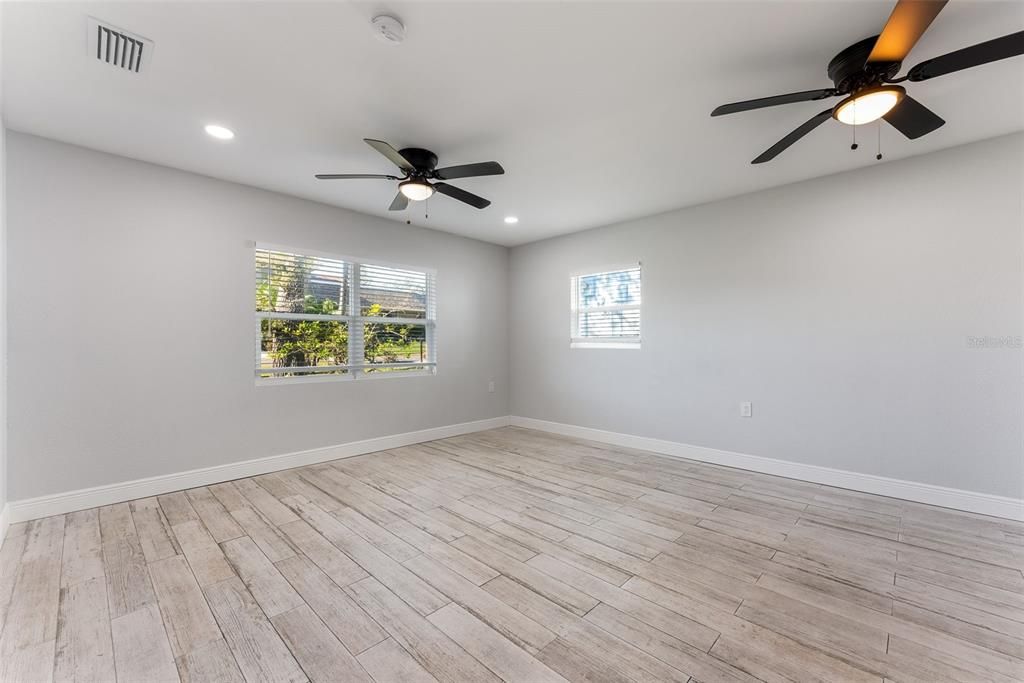 待售: $450,000 (2 贝兹, 2 浴室, 1192 平方英尺)