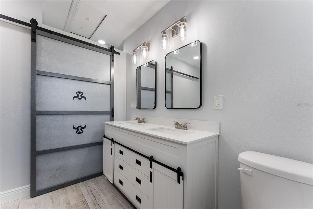 待售: $450,000 (2 贝兹, 2 浴室, 1192 平方英尺)