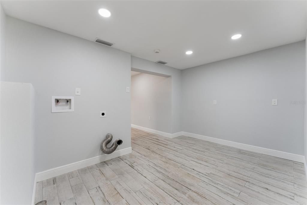 待售: $450,000 (2 贝兹, 2 浴室, 1192 平方英尺)