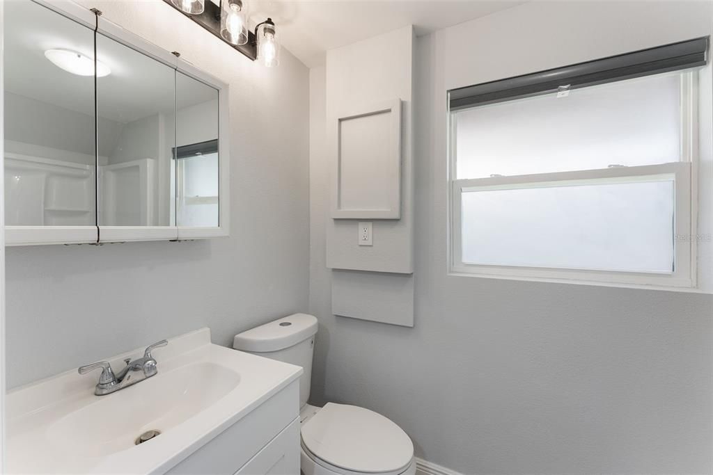 待售: $450,000 (2 贝兹, 2 浴室, 1192 平方英尺)