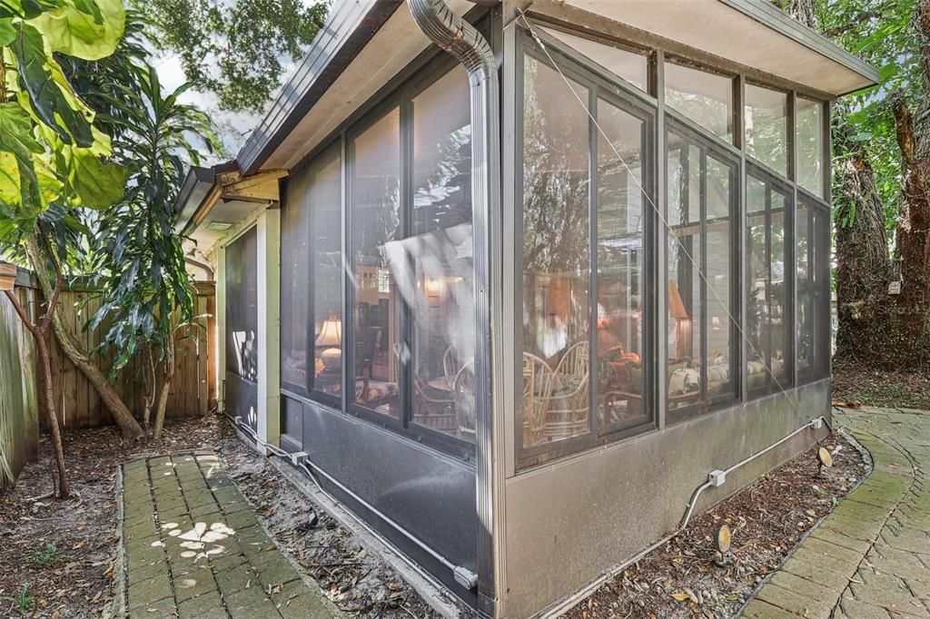 Active With Contract: $384,900 (3 beds, 2 baths, 2036 Square Feet)