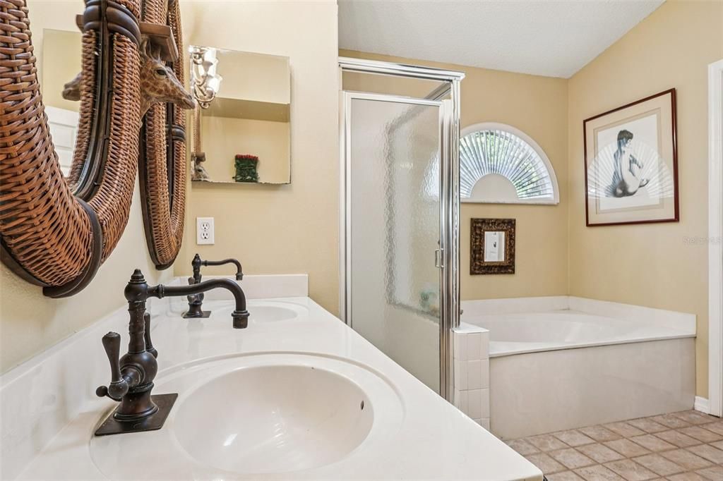 Active With Contract: $384,900 (3 beds, 2 baths, 2036 Square Feet)