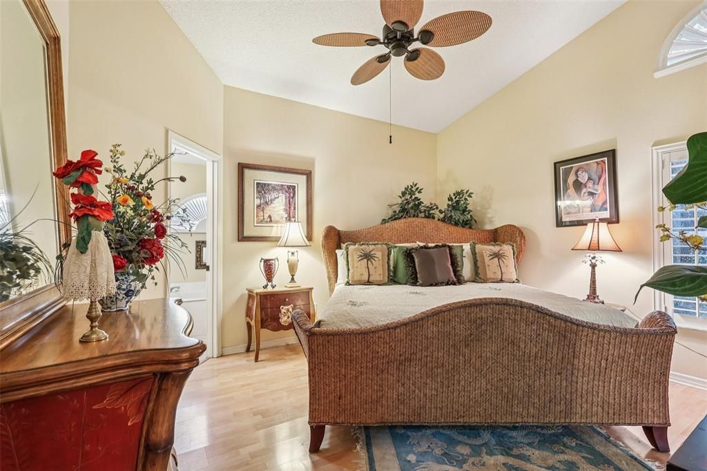 Active With Contract: $384,900 (3 beds, 2 baths, 2036 Square Feet)