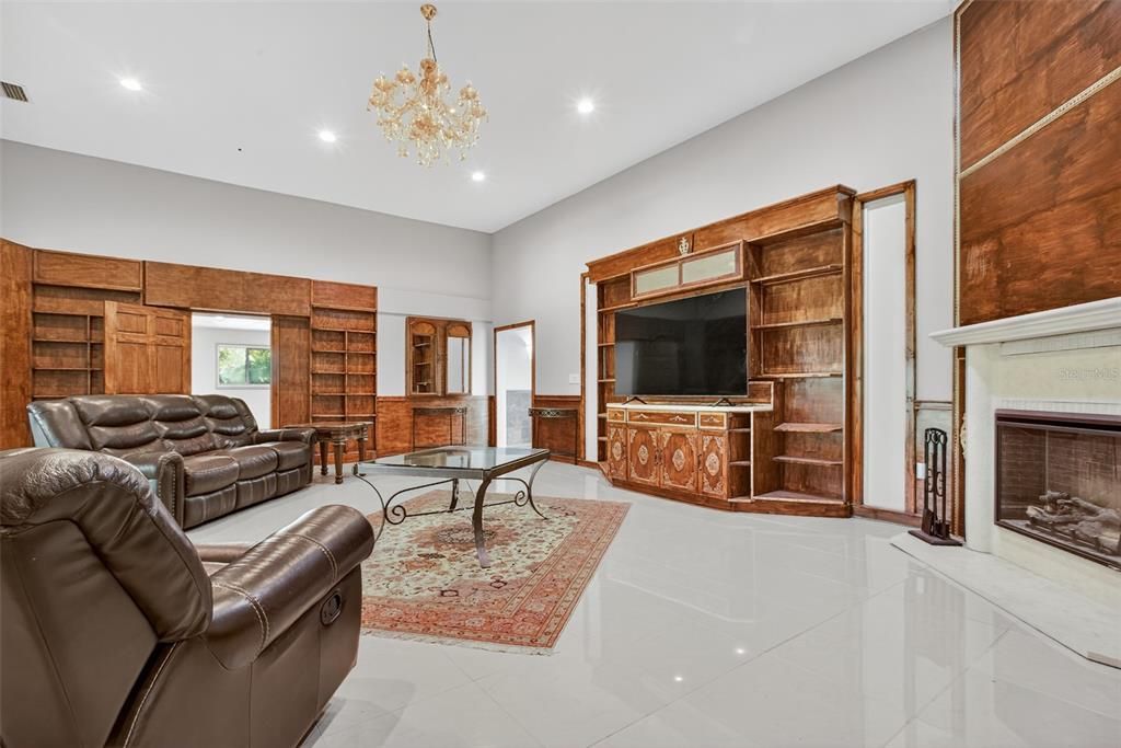 En Venta: $995,000 (4 camas, 4 baños, 5344 Pies cuadrados)