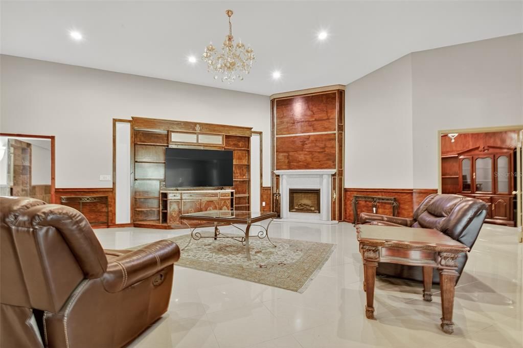 En Venta: $995,000 (4 camas, 4 baños, 5344 Pies cuadrados)