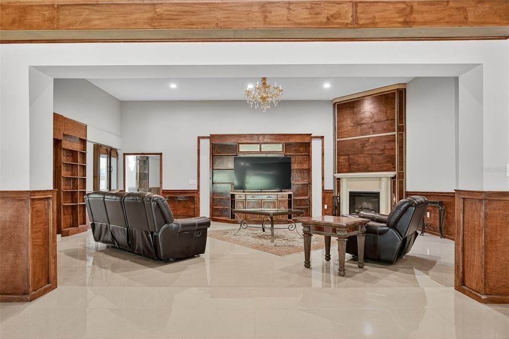 En Venta: $995,000 (4 camas, 4 baños, 5344 Pies cuadrados)