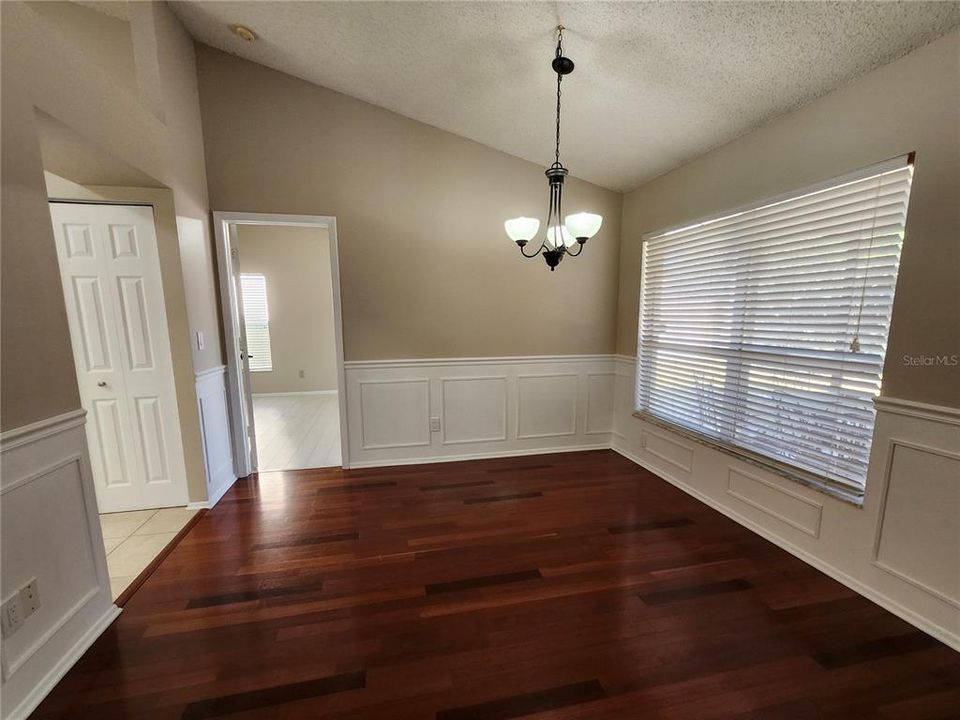For Rent: $2,500 (3 beds, 2 baths, 1419 Square Feet)