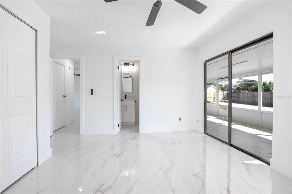 Под контрактом: $279,900 (3 спален, 2 ванн, 1196 Квадратных фут)