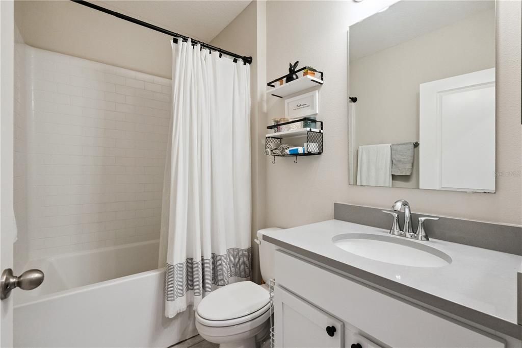 En Venta: $360,000 (3 camas, 2 baños, 1616 Pies cuadrados)